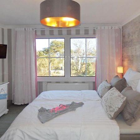 Strandhotel Villa Louisa & Appartementhaeuser Villa Josephine Und Villa Christine 줄리우스루 외부 사진