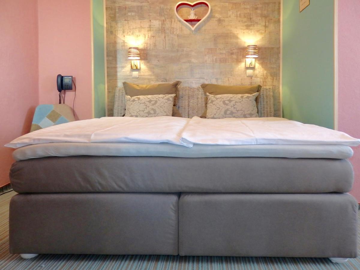 Strandhotel Villa Louisa & Appartementhaeuser Villa Josephine Und Villa Christine 줄리우스루 외부 사진