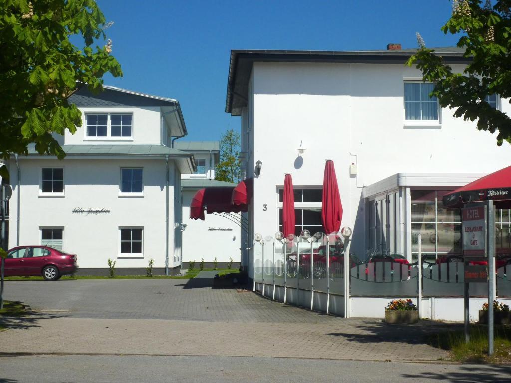 Strandhotel Villa Louisa & Appartementhaeuser Villa Josephine Und Villa Christine 줄리우스루 외부 사진